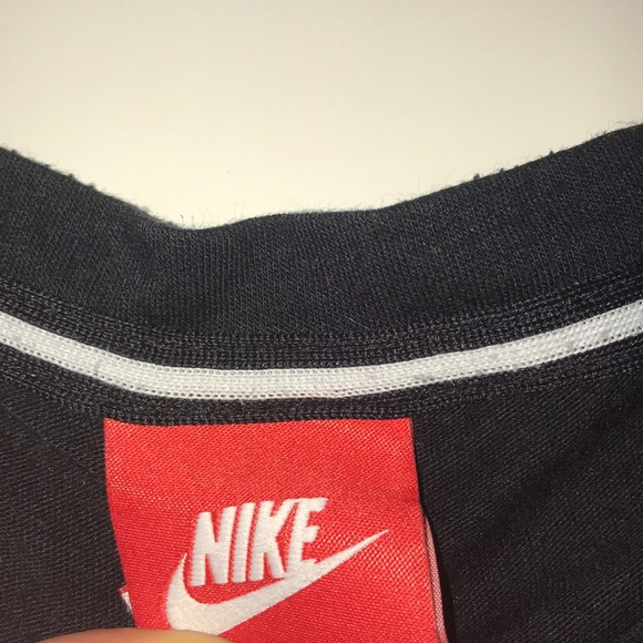 Nike Shirt - Picture 4 of 4